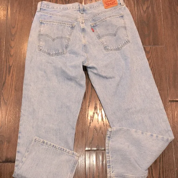 LEVIS low pro straight jeans size 31 - Image 7