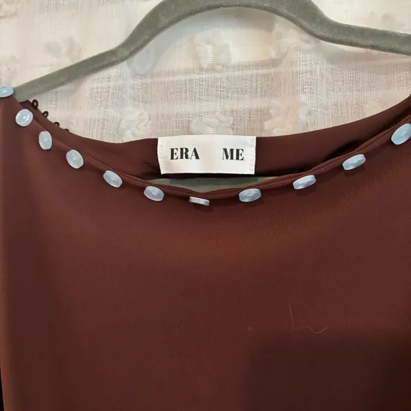 Era Me Brown Button Top Size XS - Image 4