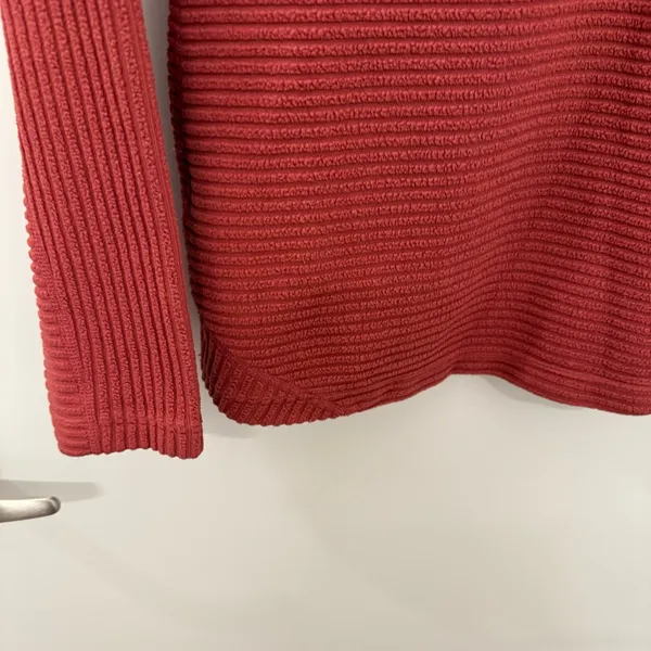 Nike Coral Hyperwarm Long Sleeve Pullover Top - Image 4