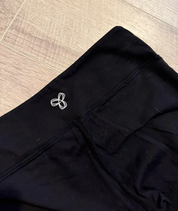 Aritzia TNA Black Leggings - Image 2