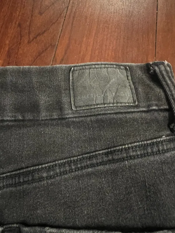 American Eagle Black Distressed Mini Skirt - Image 3