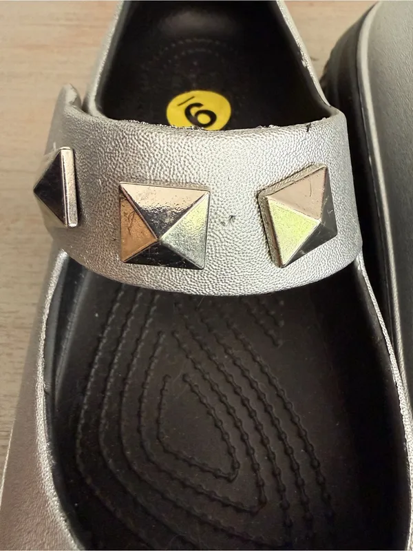 New Crocs Stomp Metallic Mary Jane 210437-040 Silver Black Platforms Size 9 - Image 8