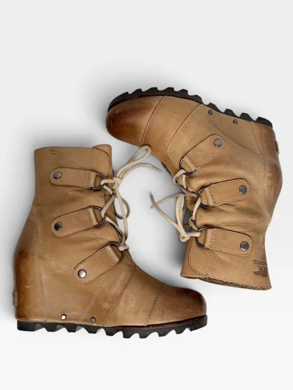 Sorel Joan of Arctic Wedge Distressed Light Brown Leather Ankle Boots SZ 6.5 - Image 7