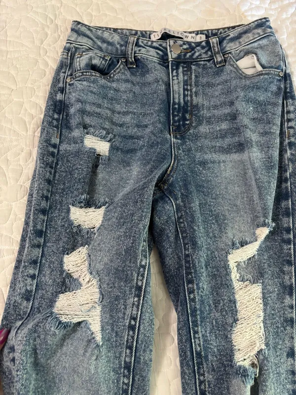 Loose fit ripped jeans - Image 2