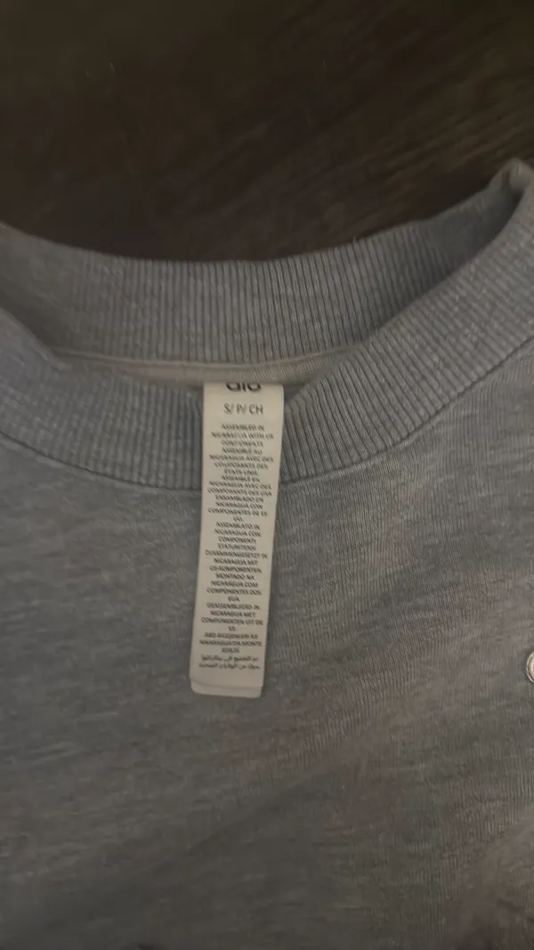 Alo Yoga Sweatshirt - Image 3