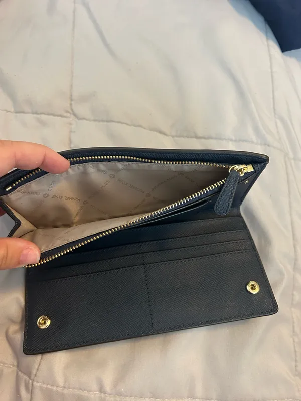 Michael Kors Wallet - Image 5