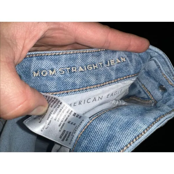 American Eagle destroyed light wash relaxed 10 mom jeans - Image 2