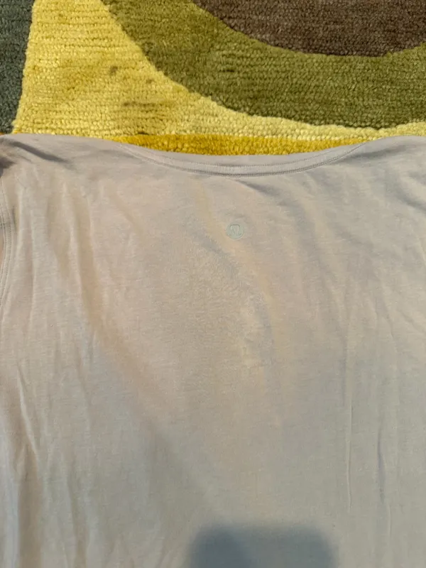 Lululemon Love V Neck Tee Shirt Short Sleeves Pima Cotton Grey Women’s Size 8 - Image 5