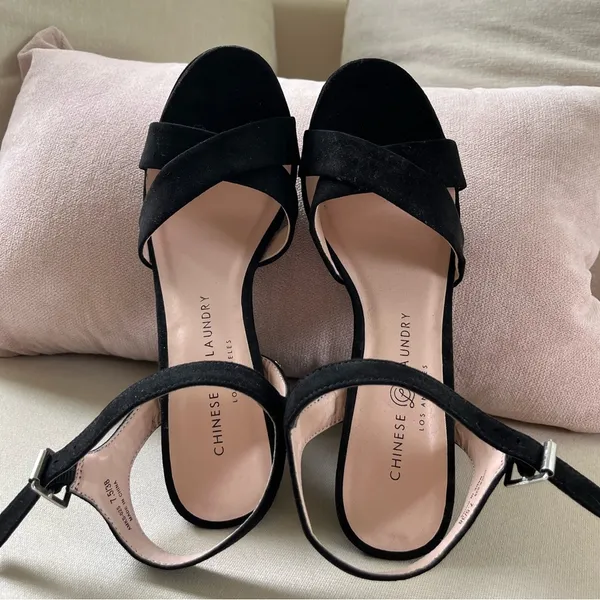 Chinese Laundry NWOT black suede chunky heels - Image 5