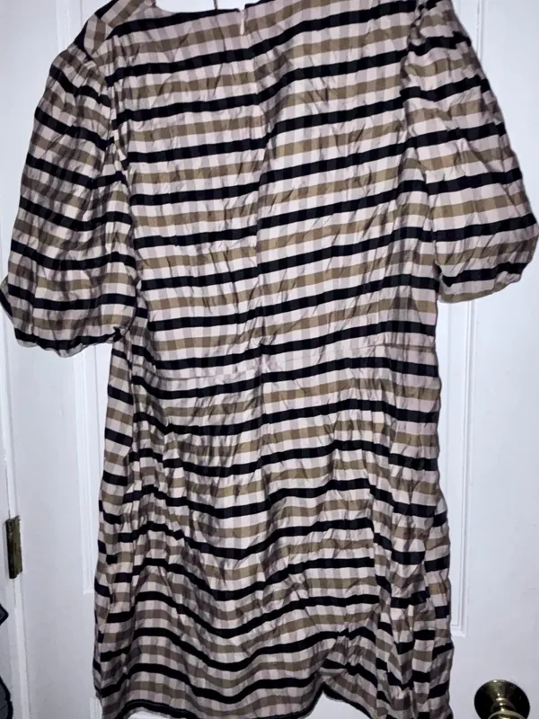 H&M Beige & Black Plaid Midi Dress with Puff Sleeves - Image 2
