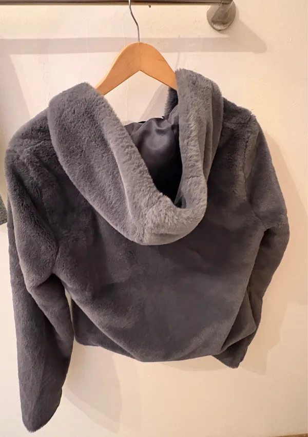 Abercrombie furry soft jacket - Image 2