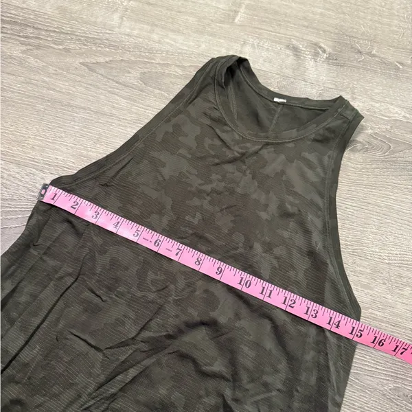 •LULULEMON• CAMO TANK TOP - Image 3