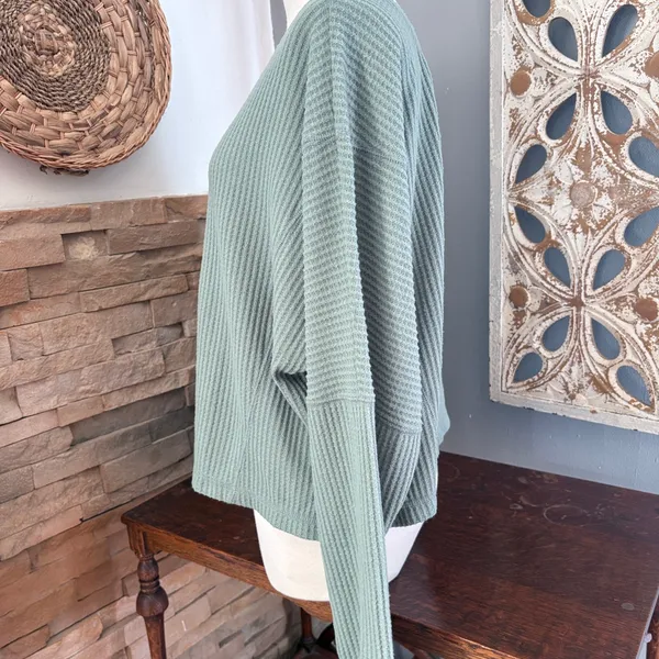 Aeropostale Women's Sage Green Crew Neck Sweater - Image 2