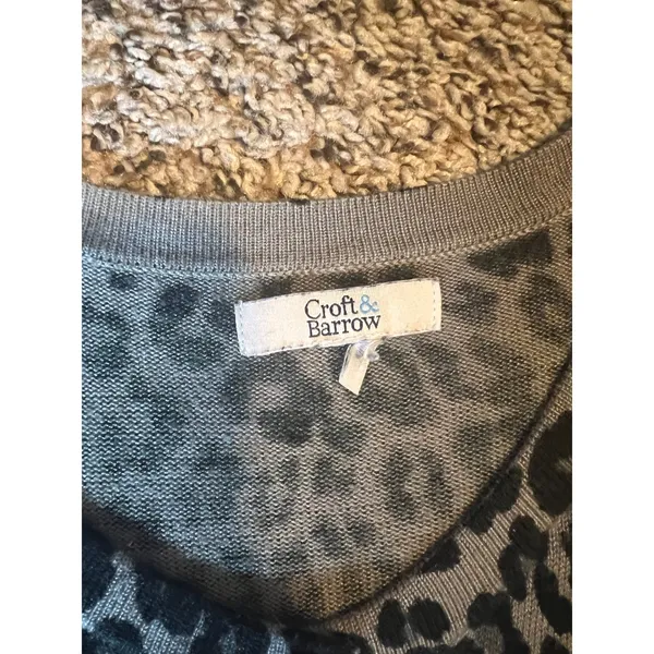 Croft & Barrow Leopard Print Cardigan Sweater Tan Black Long Sleeve‎ Button Up - Image 2