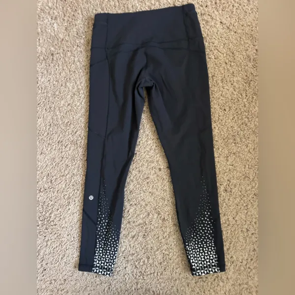 Lululemon Black Leggings with White Accents size 8 - Image 2