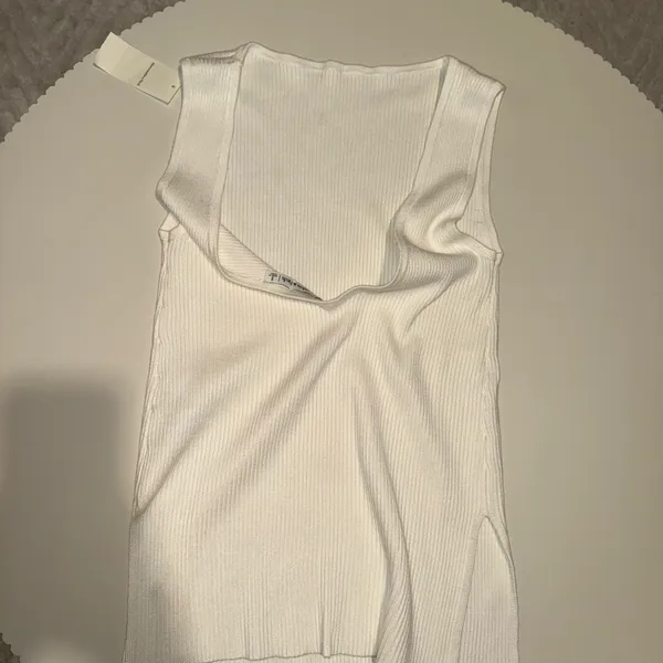 Abercrombie NWT Shell Scoopback Sweater Tank - Image 4