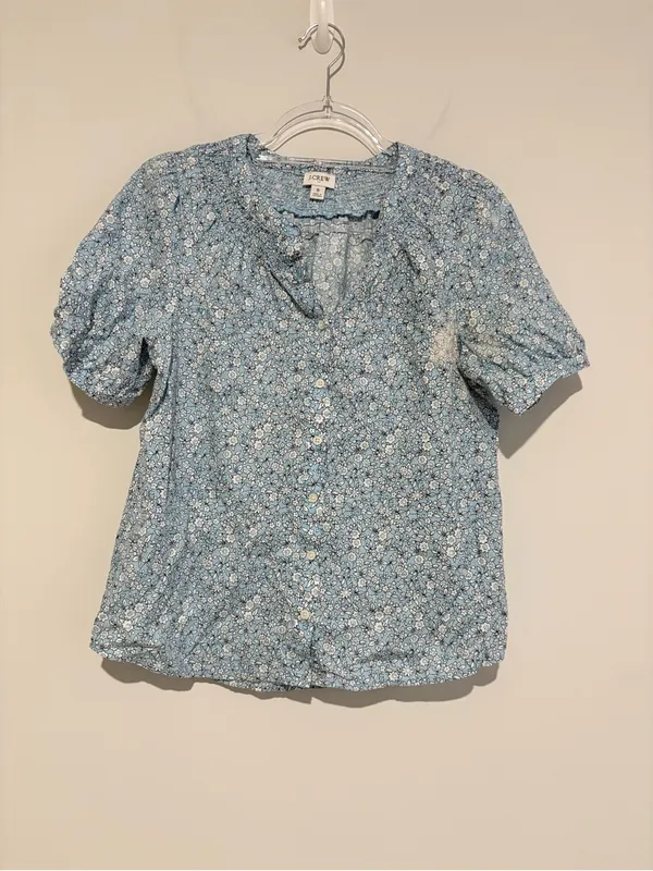 J. Crew Floral linen Short Sleeve Button-Up Blouse Blue size small - Image 2