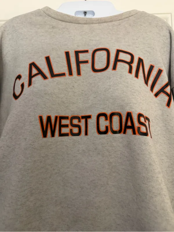 🩷 3/$18 Vintage Style California West Coast Gray Graphic Sweatshirt Pullover M - Image 3