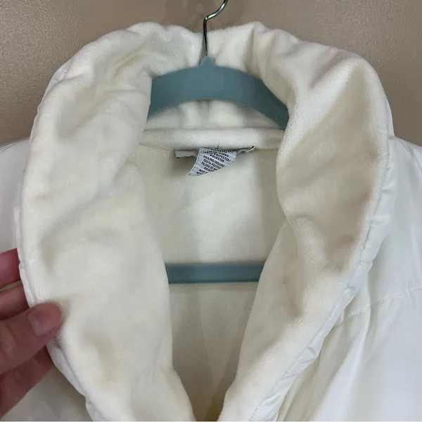 Vintage Lee Winter White Cream Puffer Vest Large Casual Cozy Outdoors Cabincore - Image 2
