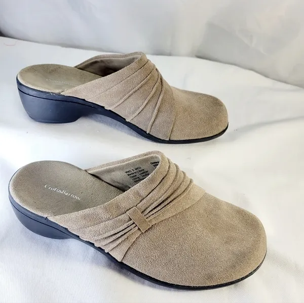 Croft & Barrow Tan Suede Clogs Size 8 Womens - Image 2