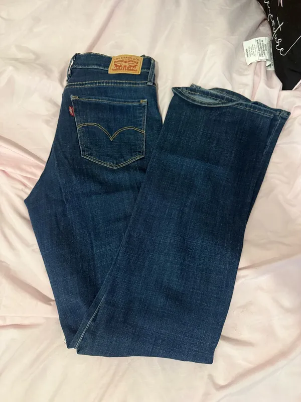 315 Shaping Levi’s Women’s Bootcut Jeans - Image 4