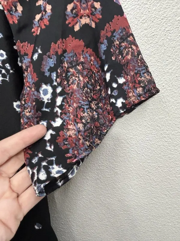 Free People Run Free Blouse Top Size Medium Tie Front Floral Button Front READ - Image 5