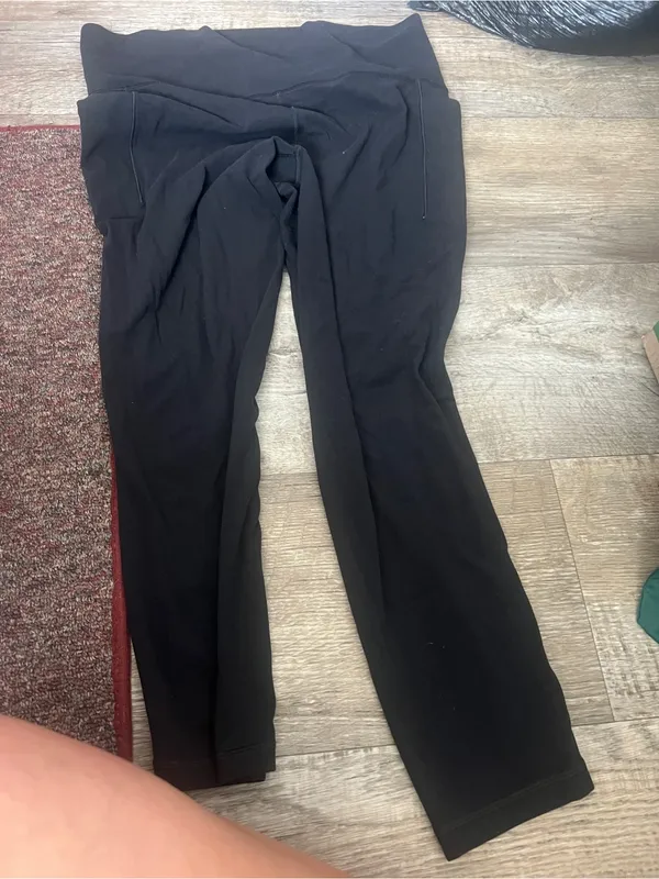 Athleta large leggings 7/8 length - Image 2