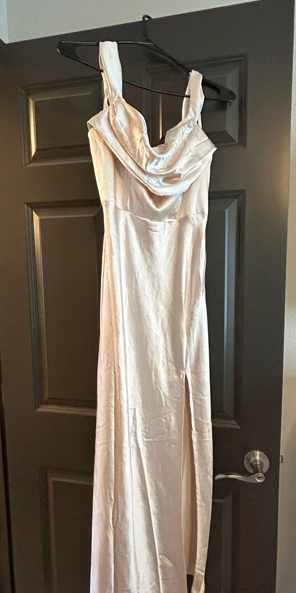 Selfie Leslie Dress - Image 4