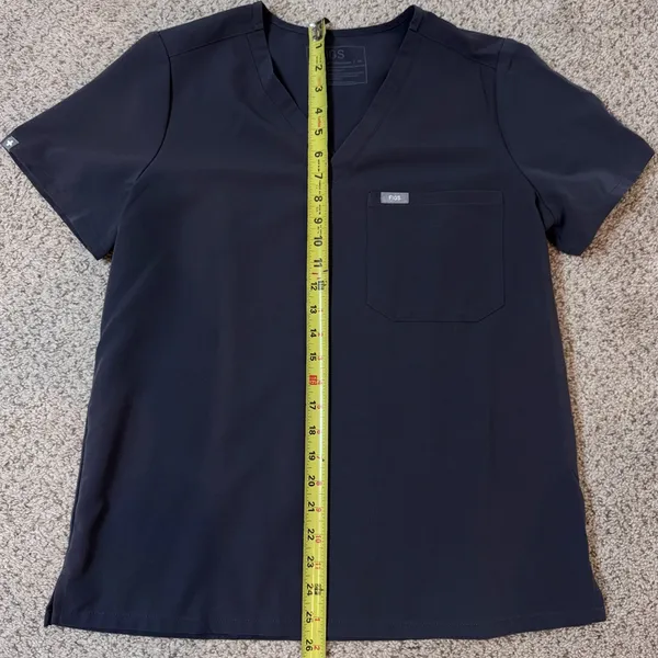 FIGS Catarina Scrub Top M Graphite Charcoal | V-Neck One Pocket | Technical - Image 7