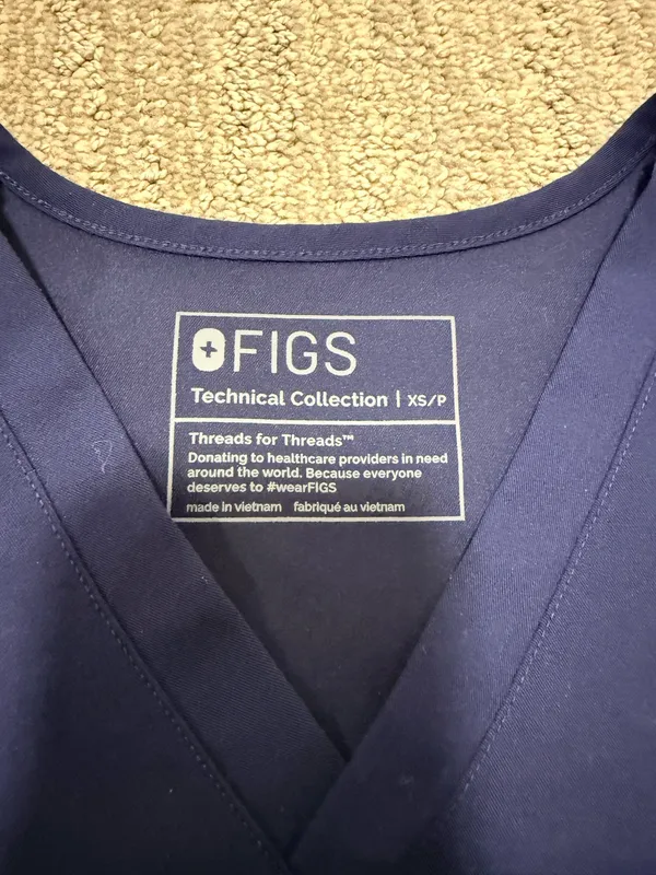 FIGS Catarina One-Pocket Scrub Top - Image 2