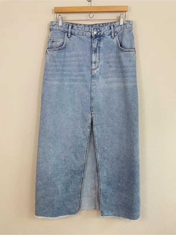 Anthropologie Pilcro Madi Front-Slit Denim Maxi Skirt Size 12 Boho-Western - Image 2