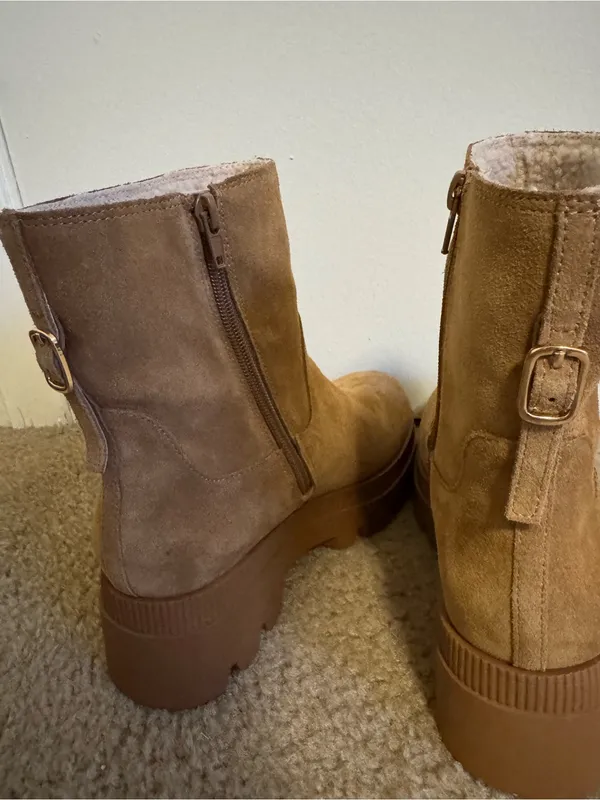 Jessica Simpson Ulalie Suede Platform Lug Booties in Tuscan Tan Size 5.5 - Image 6
