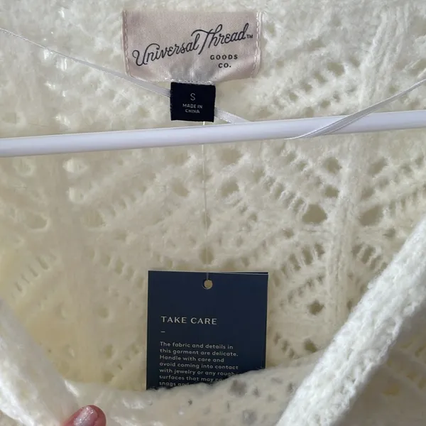 Universal Threads openwork sweater - Image 6
