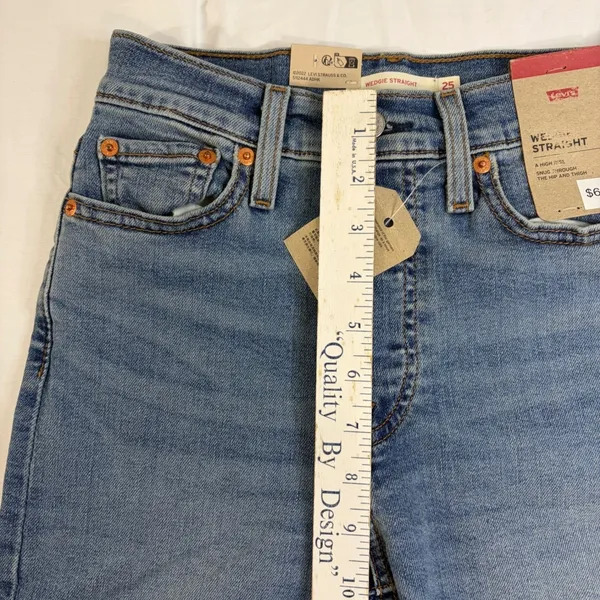 Levis Wedgie Straight High Rise Distressed Jeans Light Wash‎ 25x28 NEW Capsule - Image 7