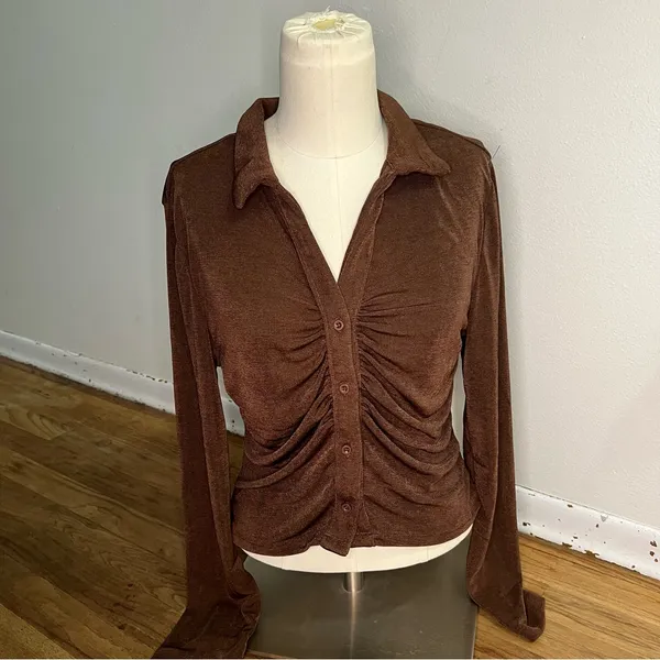 JUST POLLY NWT Chocolate Brown Ruched Front Long Sleeve Top Size L‎ - Image 3