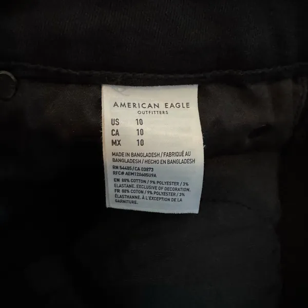 American Eagle Outfitters Curvy Hi-Rise Shortie Black Jean Shorts size 10 - Image 9