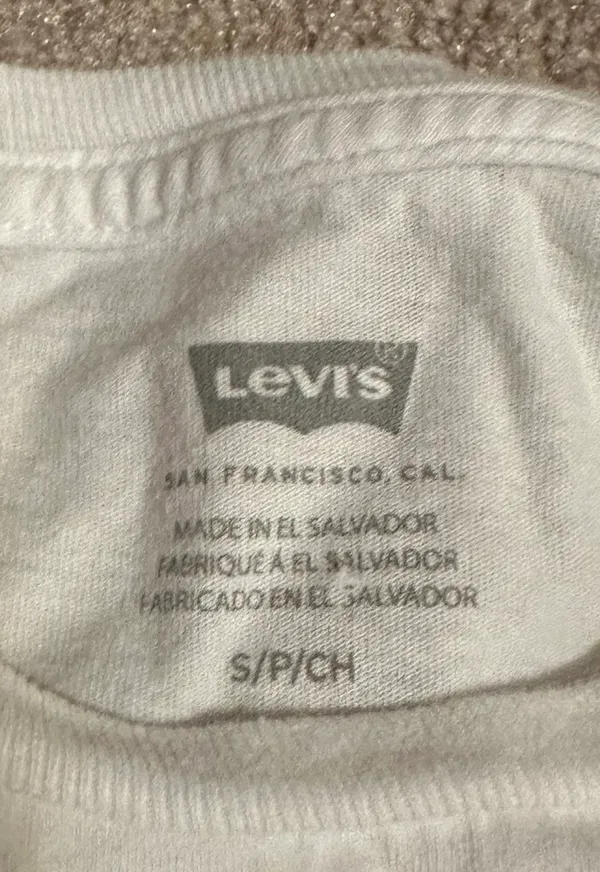 Levi’s T-Shirt - Image 2