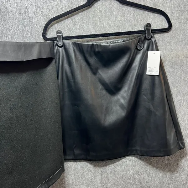 SO Faux Leather Wrap Mini Skirt Black Vegan Leather Modern‎ Minimalist Size M - Image 8