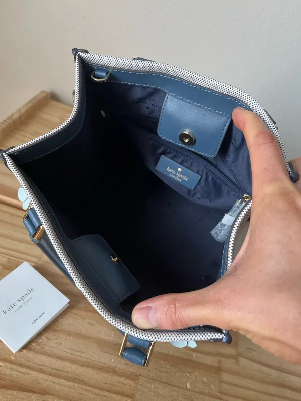 Kate Spade Purse - Image 10