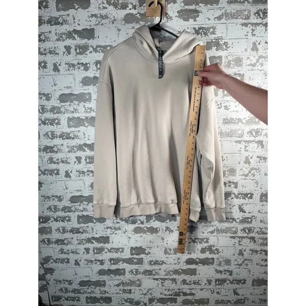 Vuori | women comfy hoodie - Image 4