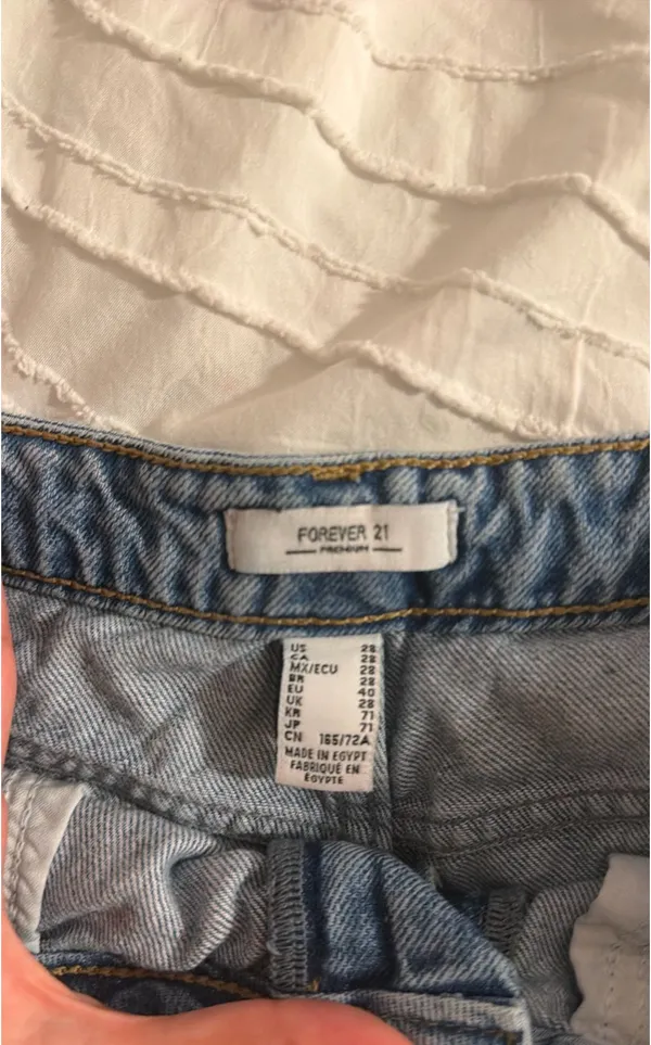 Cheeky High-Waisted Shorts Distressed Jean - Image 3