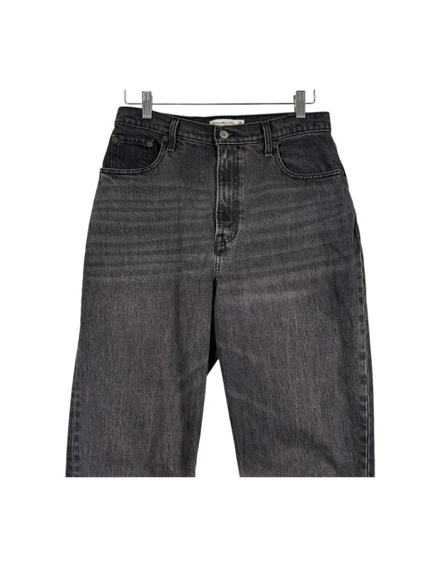 Abercrombie & Fitch the 90s Straight Ultra High Rise Jeans size 28 - Image 4