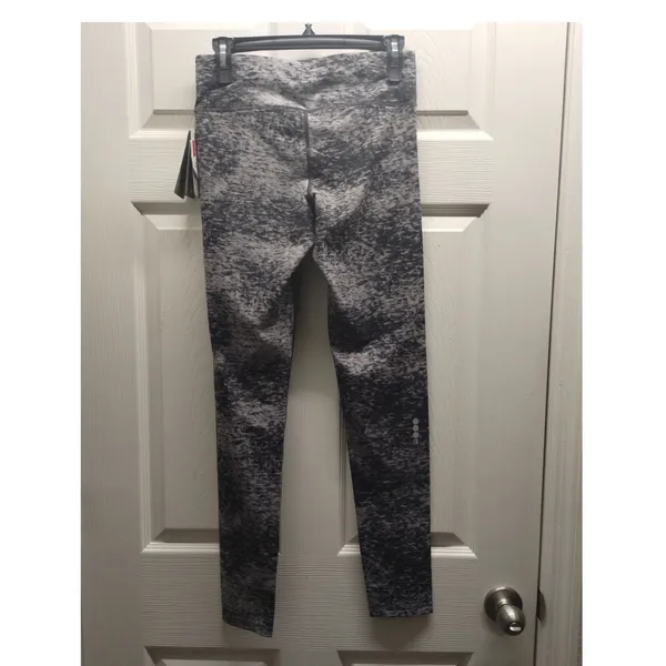 Bench NWT Women's Size Medium UPF 40+ Reflective Elements Athleisure Leggings - Image 3