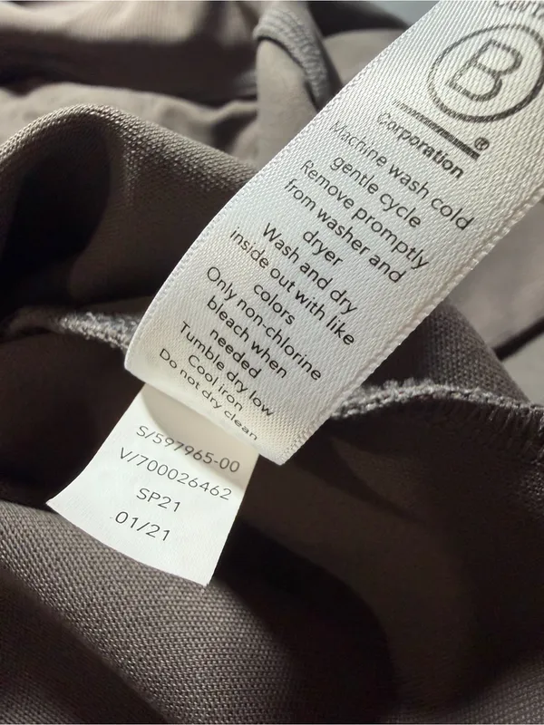 Athleta Mission Hoodie in Shale Brown Size Medium - Image 12
