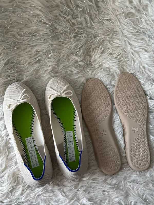 Rothy's Ivory White Women’s Ballet Flat with Bow and Blue Trim Size US W6.5 - Image 4
