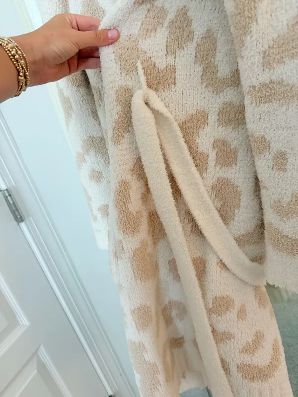 Pink lily cheetah print robe - Image 4