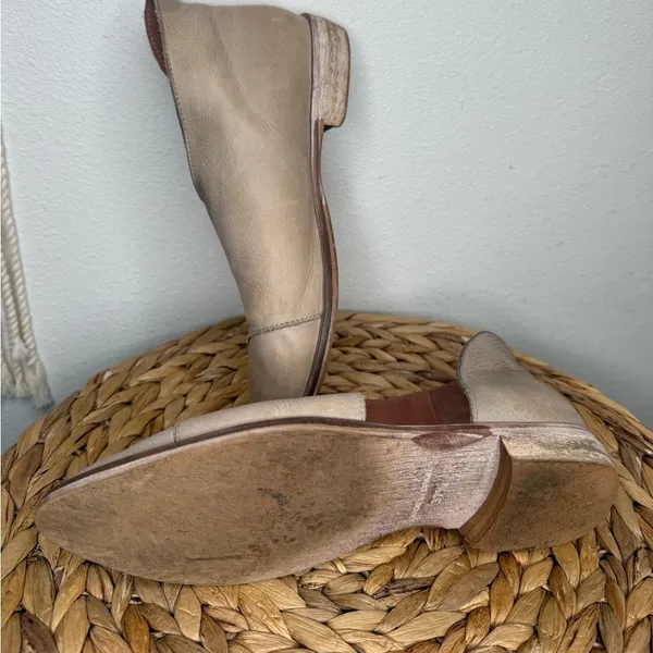 Free People Royale Flats size 37.5 Taupe Leather cut out D’orsay shoes women’s - Image 3