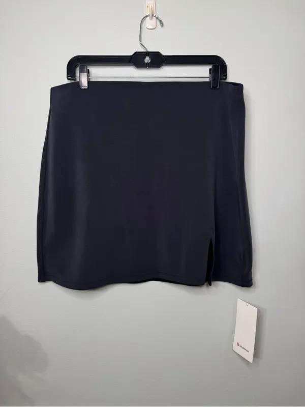Lululemon Softstreme High Rise Mini Skirt Black XL NWT - Image 4