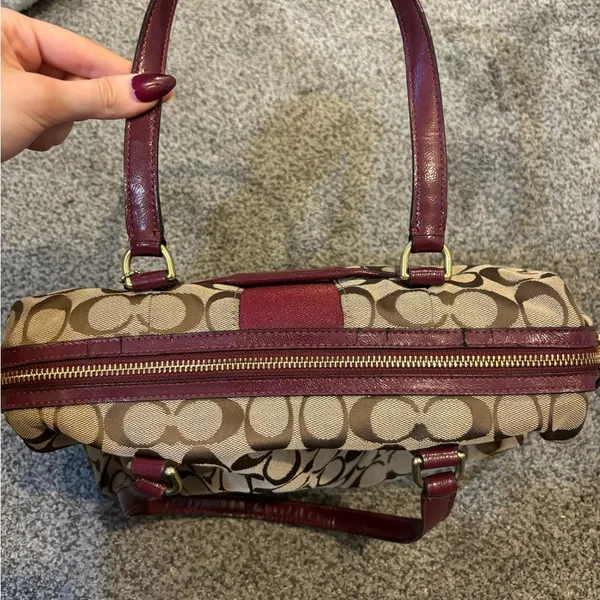 Coach Signature Stripe Purse - Image 6