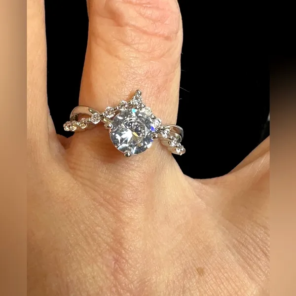 Shiny Round Cubic Zirconia in a V Setting Size 7 - Image 4
